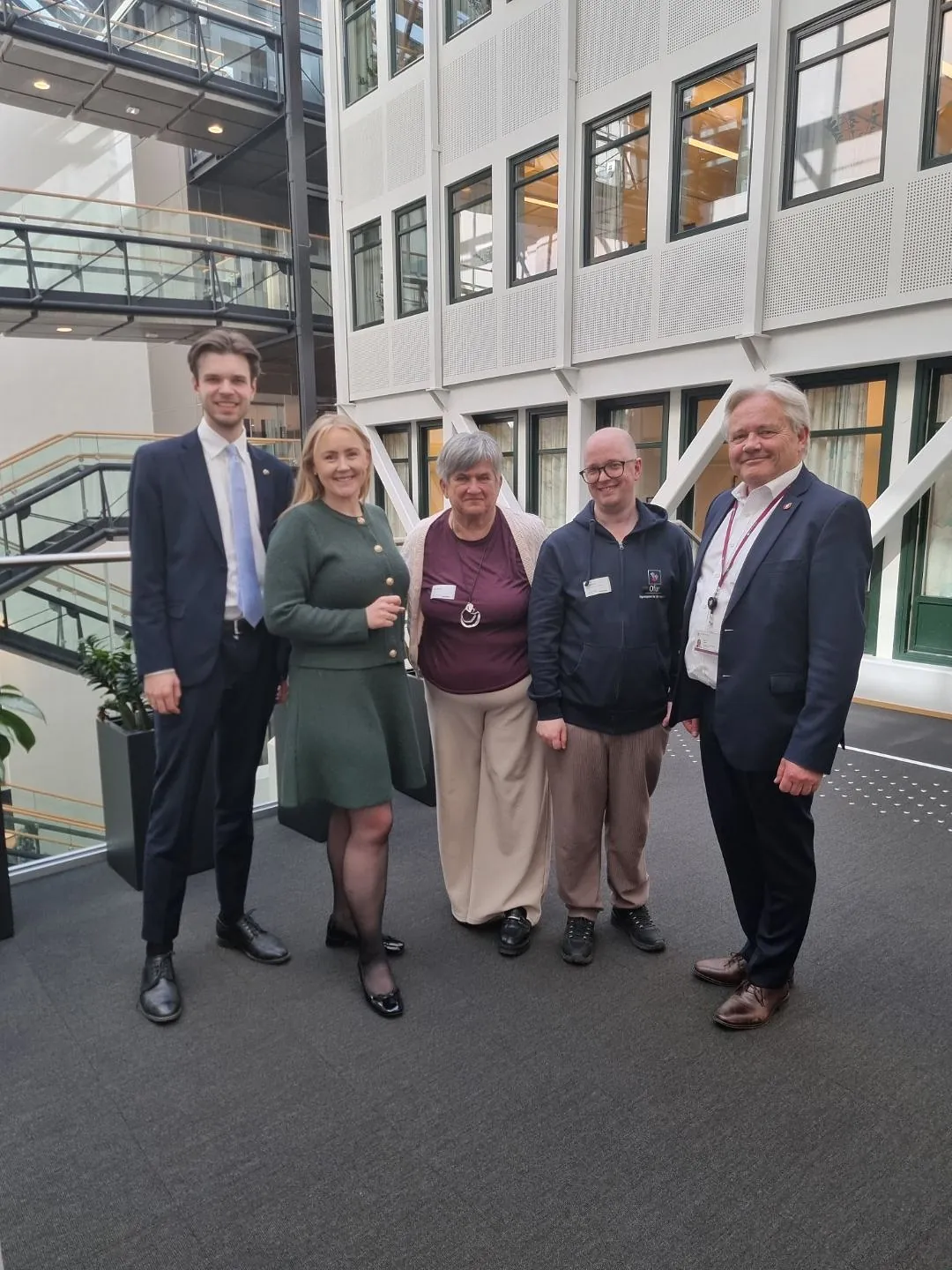 Fra venstre Sebastian Saltrø Ytrevik, fraksjonsleder Julia Sanna Maria Brännström Nordtug, leder i OFUR Anita Olsen, sekretær i OFUR Tom Helge Rasmussen Uhlen og Bjørnar Laabak.
